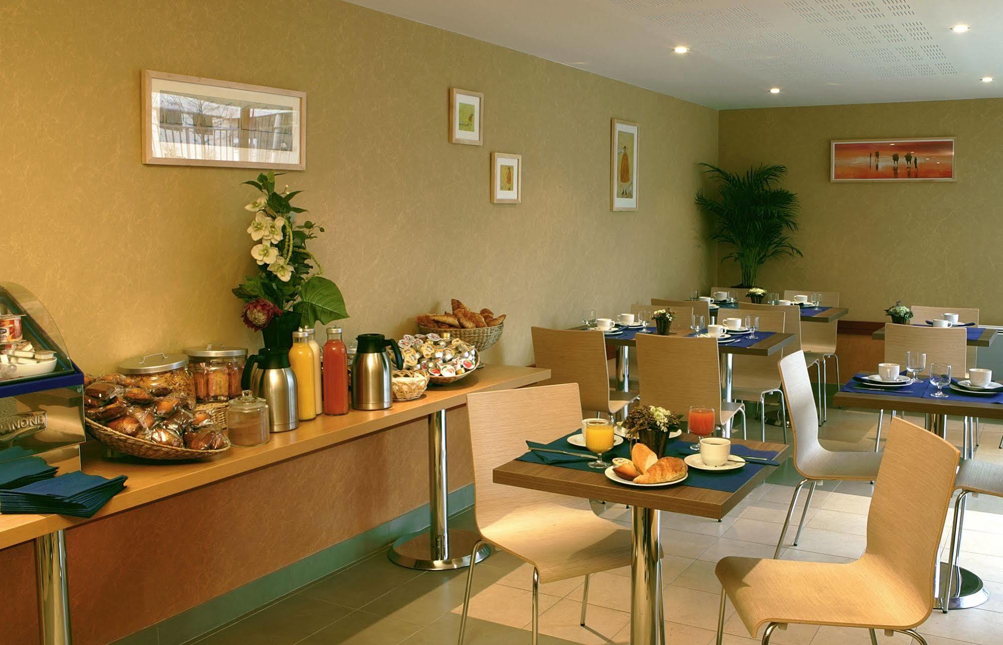 Aparthotel Adagio Access Paris Saint-Denis Pleyel Экстерьер фото